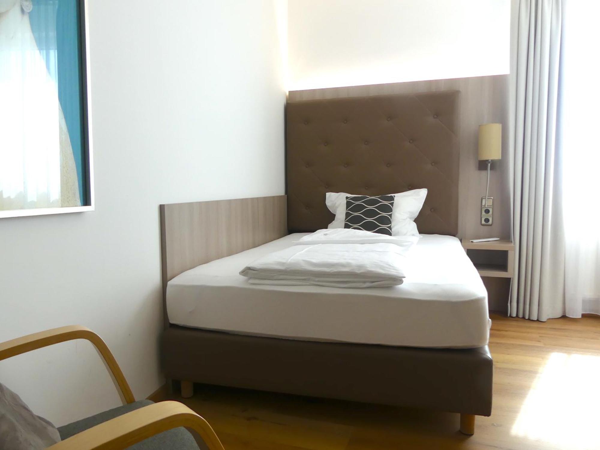 Das Reinisch Hotel - Near Vienna Airport Schwechat Luaran gambar